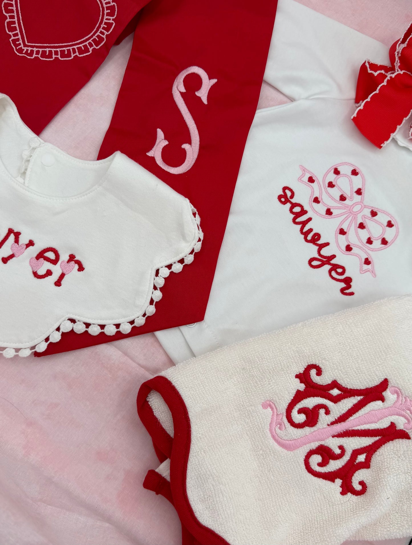 Scalloped heart wreath sash - monogrammed