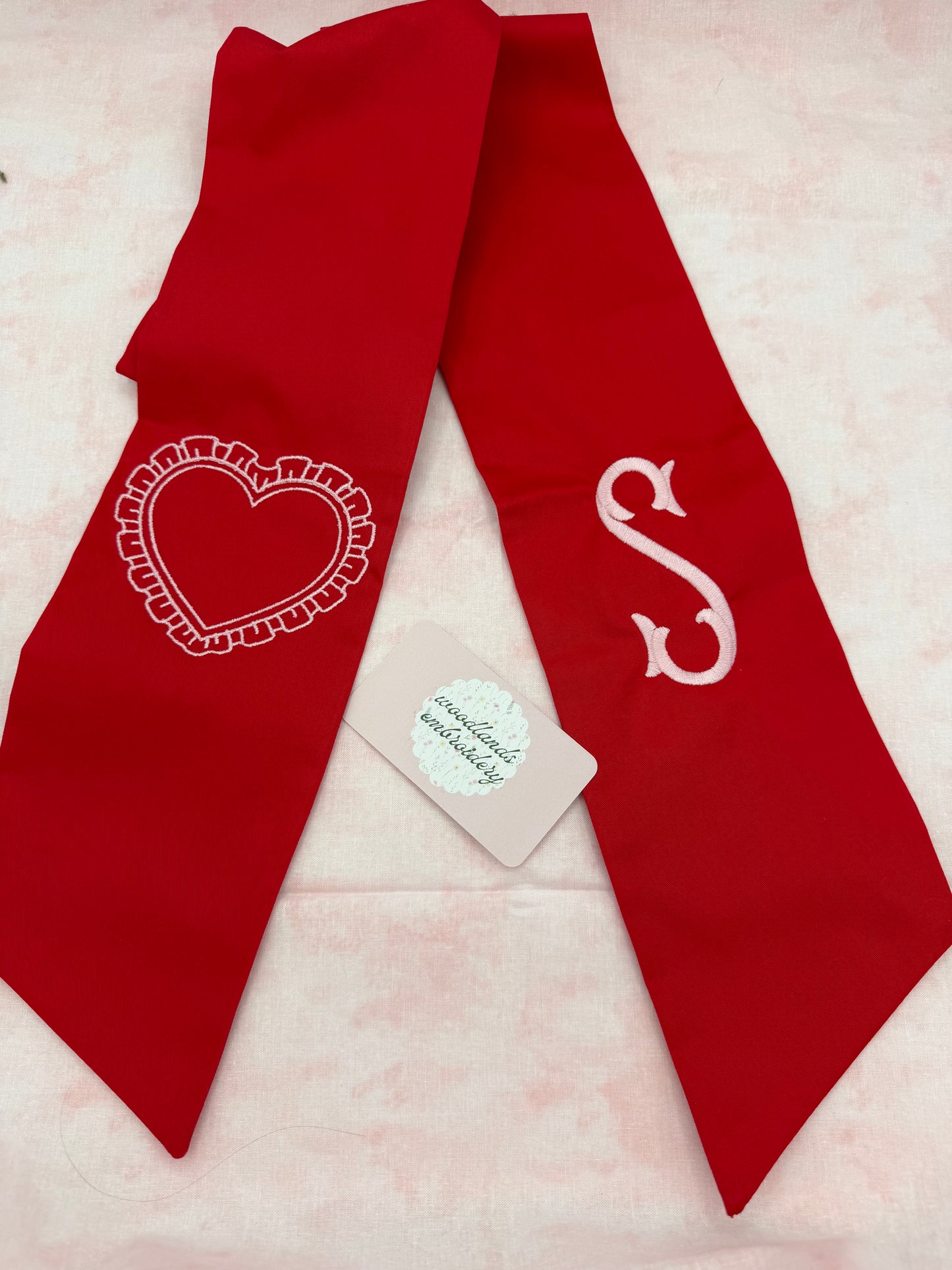 Scalloped heart wreath sash - monogrammed